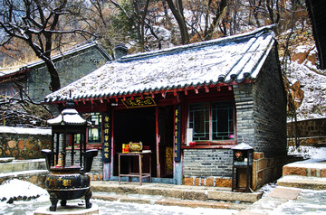 千山祖越寺地藏殿