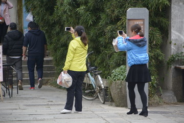古鎮游客