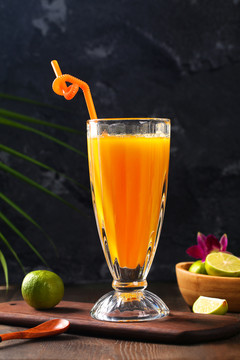 橙汁鲜榨饮料健康饮品