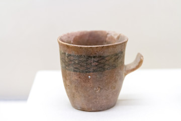 山东博物馆展品大汶口文化彩陶杯