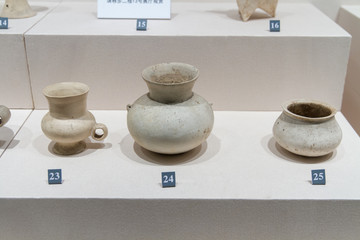 山东博物馆展品白陶制品
