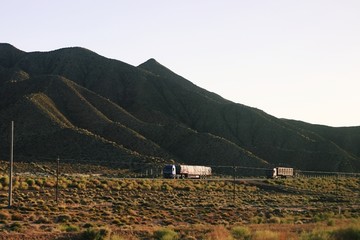 沙漠戈壁货车