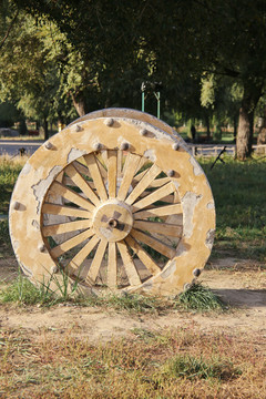 石雕蒙古马车轮