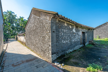 海南午后的小山村