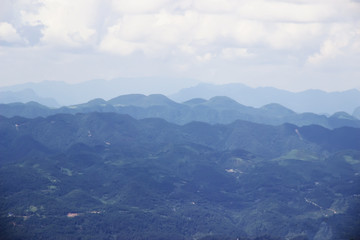 连绵青山