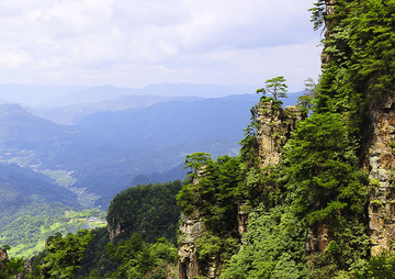 悬崖峭壁