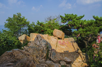 千山无量观景区天外天山顶怪石