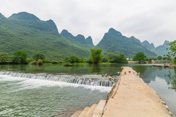 遇龙河