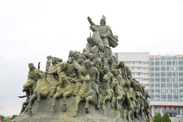 成吉思汗统帅蒙古骑兵雕像