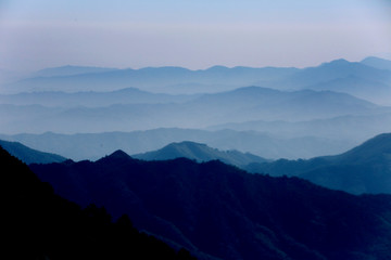 水墨意境山