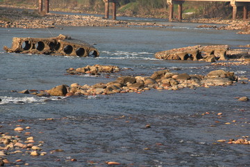 河滩水流