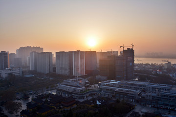 日落城市美景