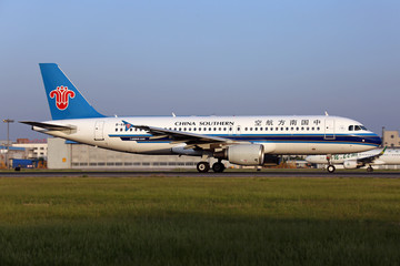 中国南方航空民航飞机滑行