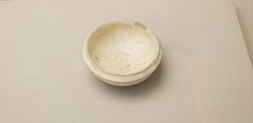 白釉瓷碗