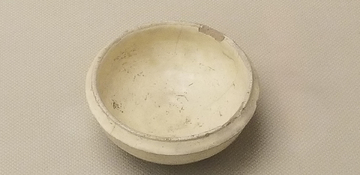 白釉瓷碗