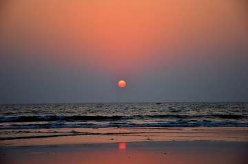 海上日出