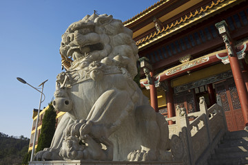 獅子雕塑