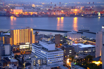 鸟瞰大阪夜景