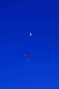 蓝天月亮动力伞