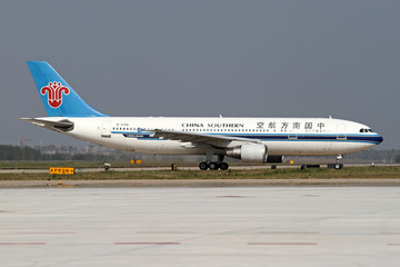 南方航空空客A300飛機滑行