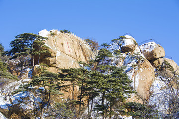 千山无量观天上天将军峰群山雪景