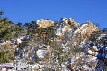 千山无量观建筑群与天上天群山峰