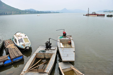水库渔船