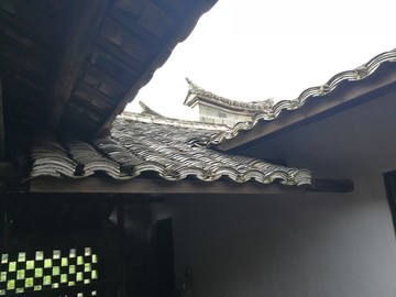 木瓦屋顶