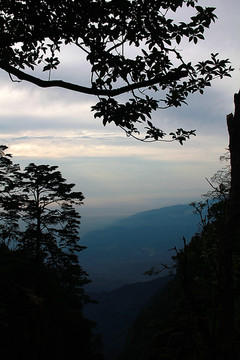 峨眉山日出