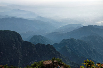 峨眉山金顶