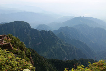 峨眉山金顶