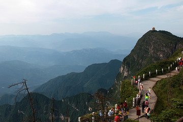 峨眉山金顶