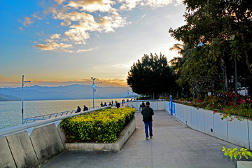 海滨黄昏风景