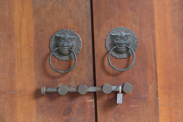 古典木门锁