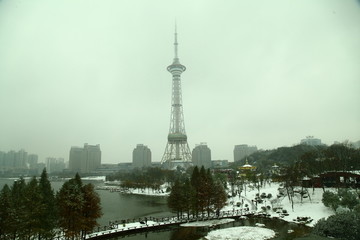 湖南株洲炎帝广场神农塔雪景