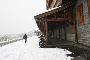 大小河街雪景