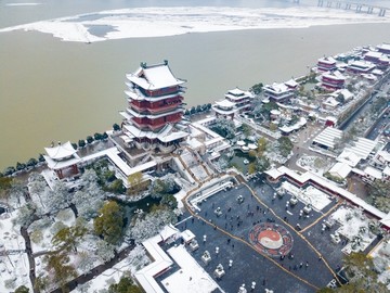 航拍滕王阁雪景