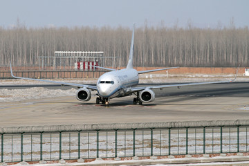 厦门航空公司飞机滑行