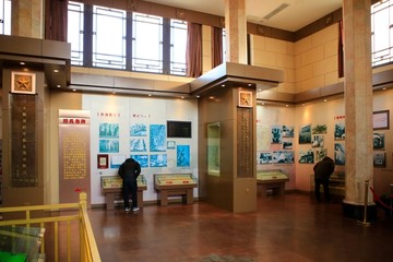 解放閣大廳