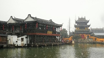 魔都上海朱家角古镇雪景