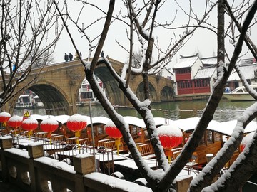 魔都上海朱家角古镇雪景