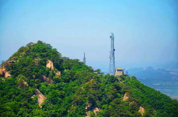 千山五佛顶山顶观山峰铁塔建筑