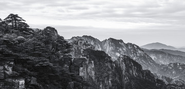 水墨群山