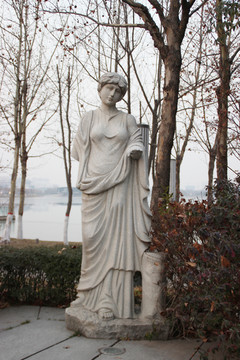 希腊女神像