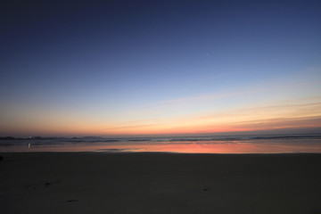 东山岛海边日出