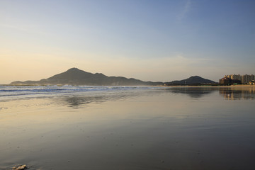 东山岛海边日出