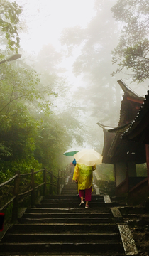 云雾峨眉山