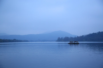 西湖山水装饰画