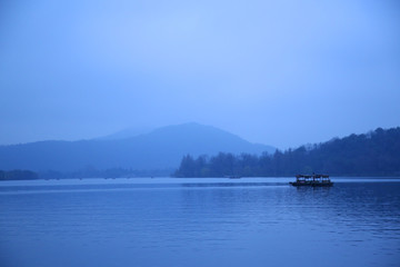 西湖山水装饰画