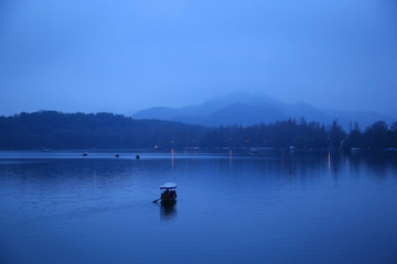 西湖山水装饰画